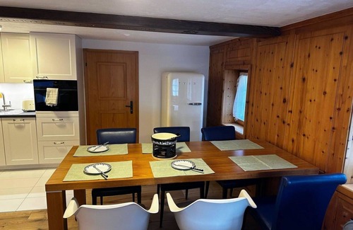 Moerel-Filet Apartment | Nice apartment for 8 guests with WIFI, TV, balcony and pets allowed