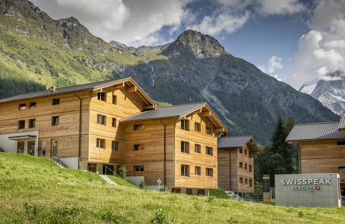 Zinal Apartment | Nice apartment for 8 guests with WIFI, TV, pets allowed and parking