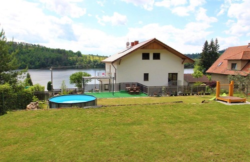 Zupanovice Apartment | Nice apartment for 9 guests with pool, WIFI, TV, patio and pets allowed