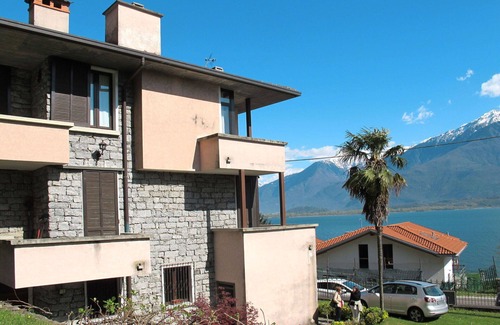 Aurogna Apartment | Nice apartment for 9 people with WIFI, hot tub, TV, patio and pets allowed