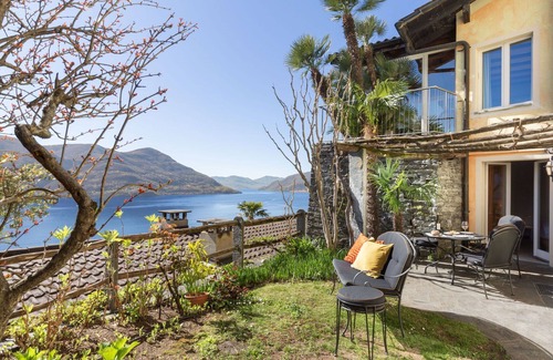 Ronco sopra Ascona Apartment | Nice apartment for 4 guests with WIFI, TV, patio, pets allowed and panoramic view