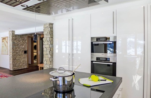 Grindelwald Apartment | Nice apartment for 4 guests with WIFI, TV and balcony