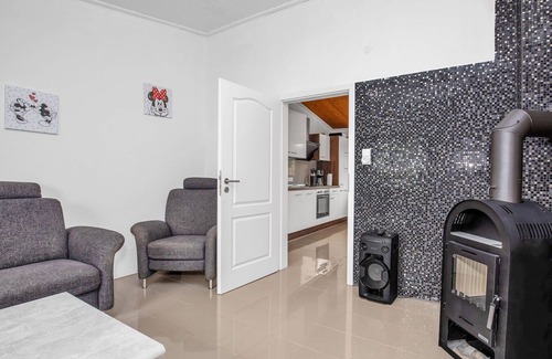 Oberndorf Apartment | Nice apartment for 2 guests with WIFI, TV and patio
