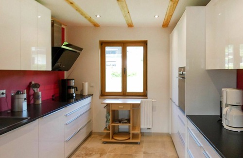 Arrach Apartment | Nice apartment for 4 guests with WIFI, TV, balcony and parking