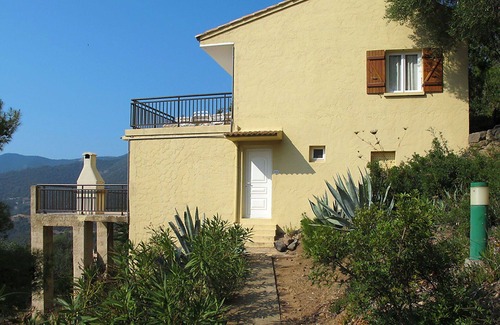 Partinello Apartment | Nice apartment for 4 people with WIFI, A/C, TV, patio, pets allowed and panoramic view
