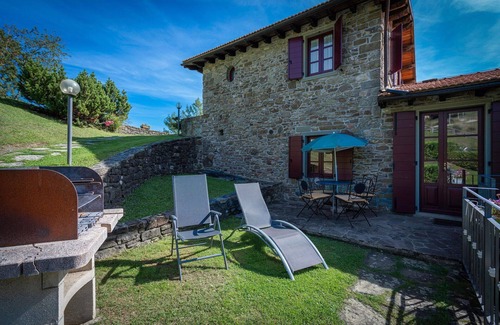 Cutigliano Apartment | Nice apartment for 4 people with pool, WIFI, TV and pets allowed