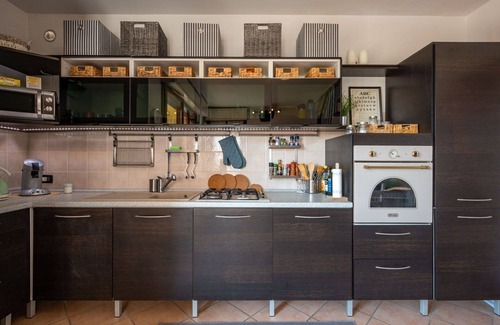 Brolo Apartment | Nice apartment for 5 people with pool, WIFI, TV, terrace and pets allowed
