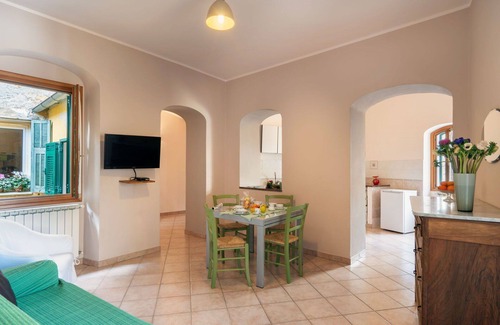 Boscomare Apartment | Nice apartment for 4 people with WIFI, TV, terrace and panoramic view