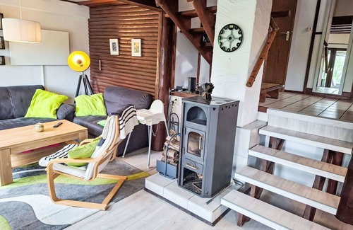 Frankenau House | Nice apartment in villa for 6 guests with WIFI, TV, terrace and pets allowed