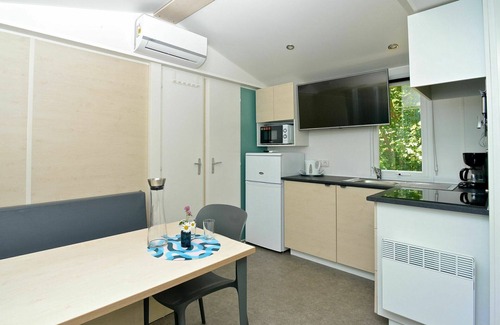 Muhldorf House | Nice apartment in villa for 4 guests with A/C, WIFI, TV, terrace, pets allowed and panoramic view