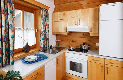Schlierbach House | Nice apartment in villa for 6 people with WIFI, pool, TV, terrace, pets allowed and parking
