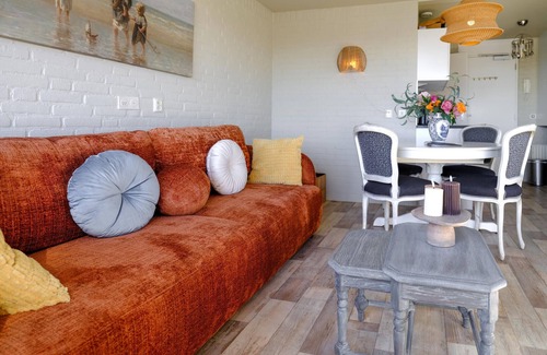 Bruinisse Apartment | Nice apartment in Bruinisse