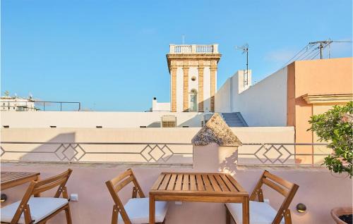 Old Town Apartment | Nice Apartment In Cádiz With Wifi