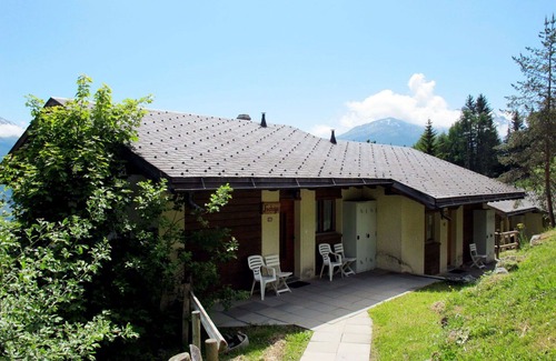 Granges House | Nice apartment in villa for 8 people with WIFI, TV, terrace and pets allowed