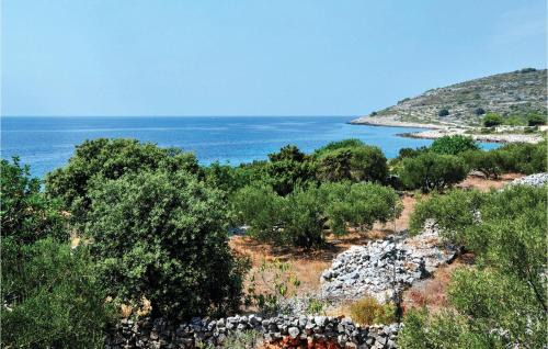 Drvenik Mali Apartment | Nice Apartment In Drvenik Mali