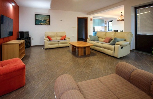 Novi Vinodolski Apartment | Nice apartment in Jakov Polje with WiFi
