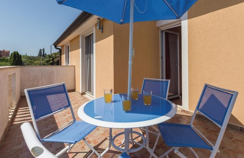 Kastel Apartment | Nice apartment in Kastel with kitchen