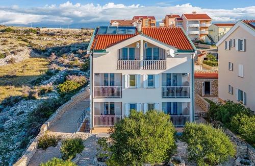 Kosljun Apartment | Nice apartment in Kosljun with WiFi
