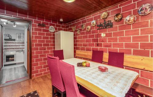 Breze House | Nice Apartment In Ledenice With Wifi