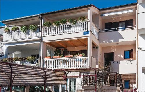 Vintijan Apartment | Nice Apartment In Pula With Kitchen