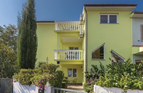 Stinjan Apartment | Nice apartment in Stinjan