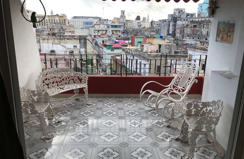 Centro Havana Apartment | Nice Apartment in the center of havana