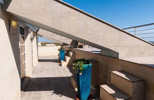 Sonnenland House | Nice apartment in villa for 8 guests with WIFI, private pool, TV and patio