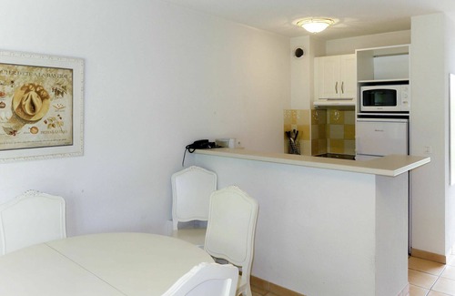 Montauroux House | Nice apartment in villa for 8 guests with WIFI, pool, A/C, TV, terrace, pets allowed and parking