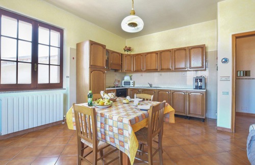 Villaurbana Apartment | Nice apartment in Villaurbana with WiFi