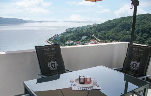 Mali Iz Apartment | Nice Apartment In Veli Iz