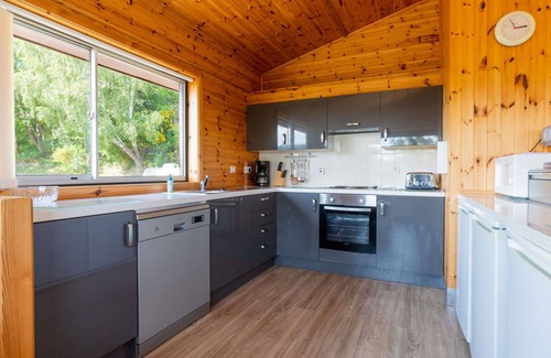 Drumnadrochit House | Nice apartment in villa for 6 people with WIFI, TV, patio and panoramic view