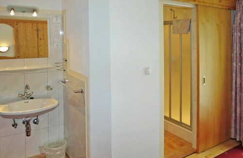 Laengenfeld Villa | Nice apartment in villa for 6 guests with WIFI, TV, balcony, pets allowed and parking