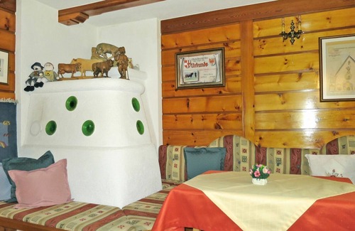 Laengenfeld Villa | Nice apartment in villa for 6 guests with WIFI, TV, balcony, pets allowed and parking