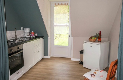 Plozevet Villa | Nice apartment in villa for 3 people with WIFI and parking