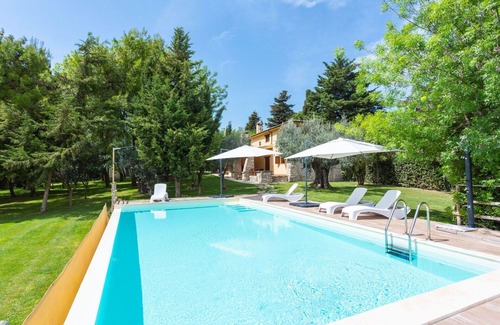 Casalbordino House | Nice apartment in villa for 6 guests with pool, WIFI, TV, terrace and parking