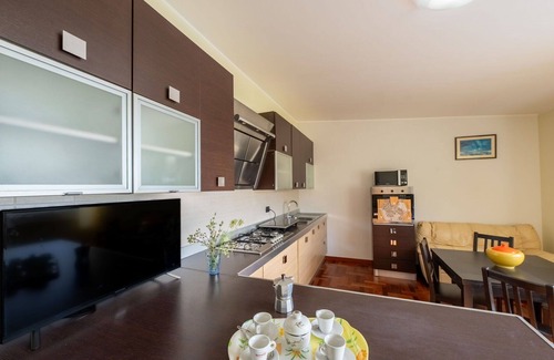 Silvi Villa | Nice apartment in villa for 4 guests with WIFI, A/C, pool, TV, patio and pets allowed