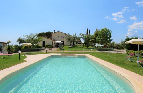 Massa Marittima Villa | Nice apartment in villa for 6 people with pool, WIFI, TV, terrace, pets allowed and parking