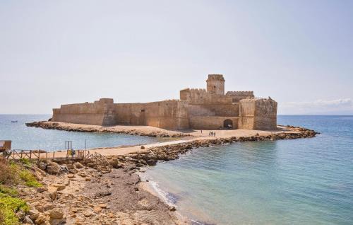 Isola di Capo Rizzuto Apartment | Nice Apartment In Isola Di Capo Rizzuto