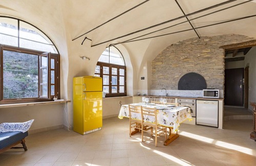 Novelli Apartment | Nice apartment for 6 people with pool, WIFI, TV, terrace, pets allowed and panoramic view
