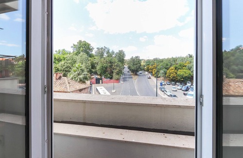 Alcantara Apartment | Nice apartment under April 25th Bridge for 4 people with a balcony
