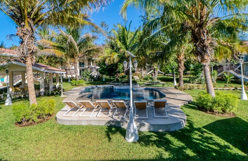 Coco Apartment | Nice apartment w/ a shared pool & pool spa in Playa del Coco