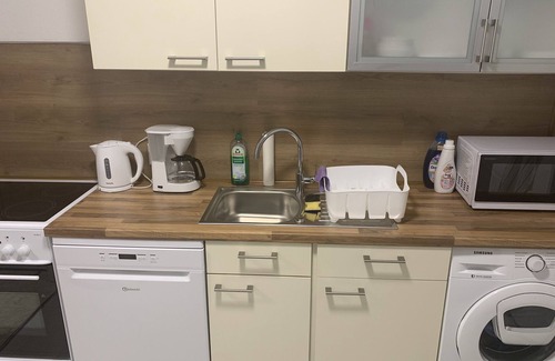 Oststadt Apartment | Nice apartment with a large balcony near the Hoepfner Castle and downtown!