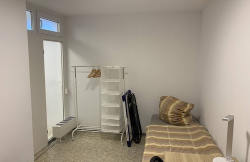 Oststadt Apartment | Nice apartment with a large balcony near the Hoepfner Castle and downtown!