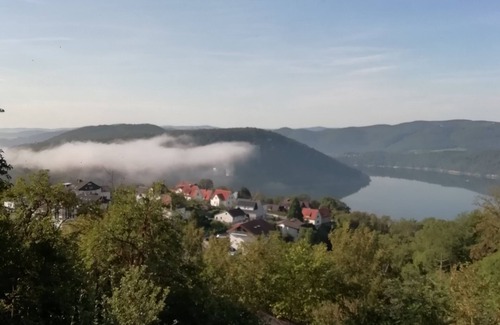 Waldeck Apartment | Nice apartment with beautiful lake view and large garden