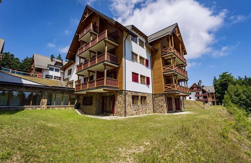 Hocko Pohorje Apartment | Nice apartment with pool, WIFI, TV, balcony, pets allowed, panoramic view and parking
