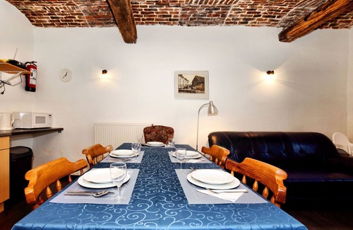 Richelle House | Nice apartments in a monumental square farm.