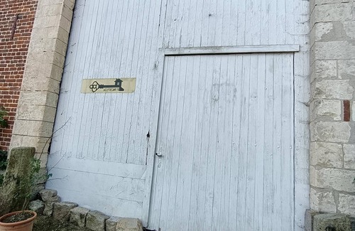 Talmas Apartment | Nice Appart in a stable 8 people, 15 min Amiens