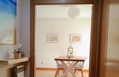 Las Campas y San Claudio Apartment | NICE apt (TERRACE, JACUZZI, GARAGE.)