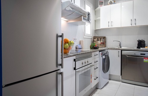 El Camp de l'Arpa del Clot Apartment | Nice balcony 2 bdrm apartment Sagrada Familia