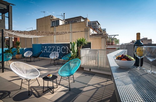 El Camp de l'Arpa del Clot Apartment | Nice balcony 2 bdrm apartment Sagrada Familia
